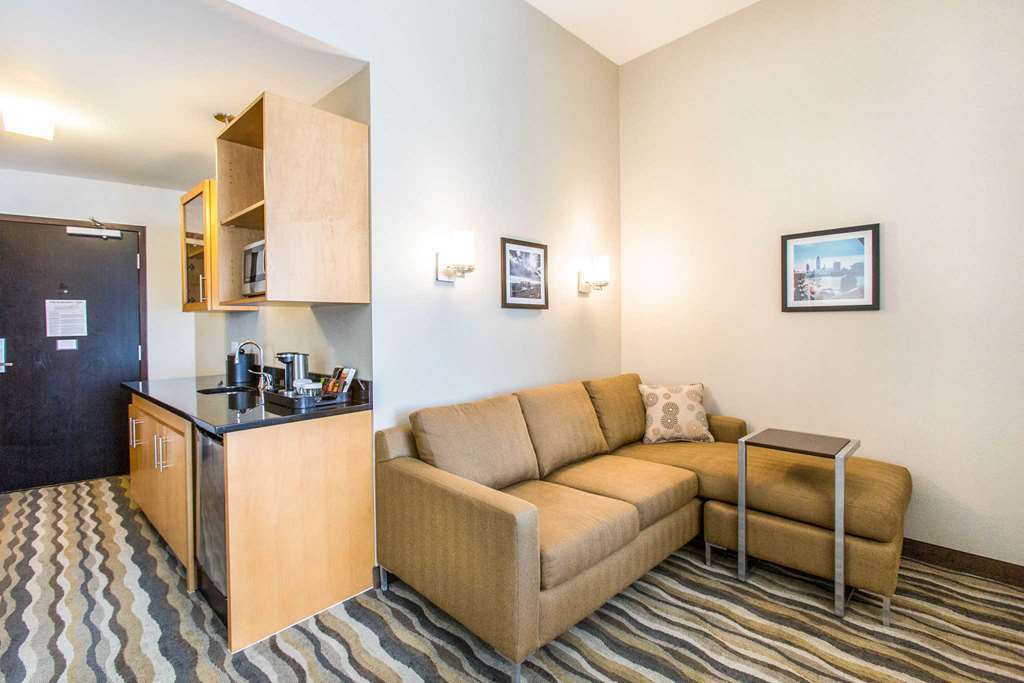 Wyndham Hotel 4*