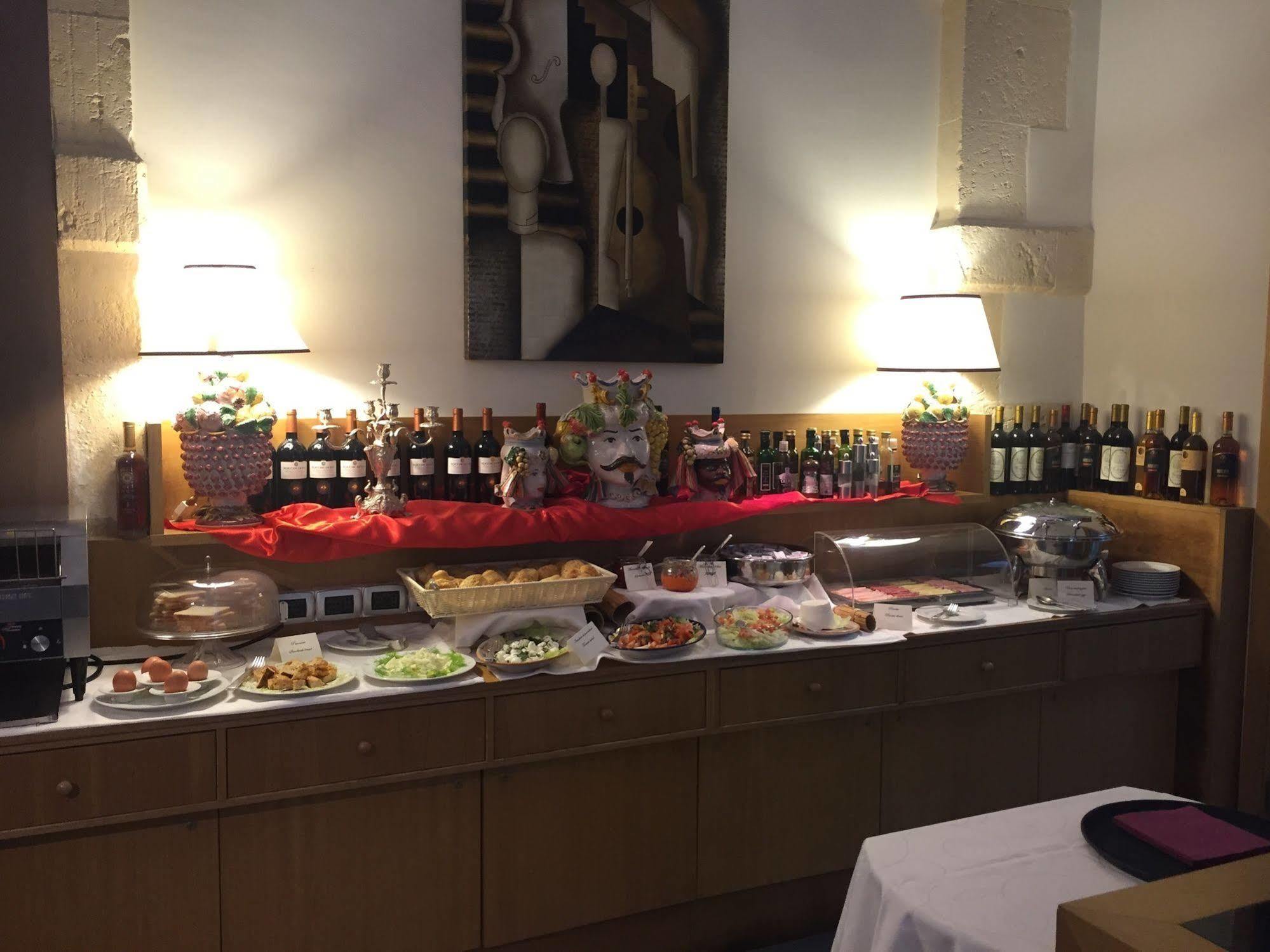 Wyndham Hotel Avon